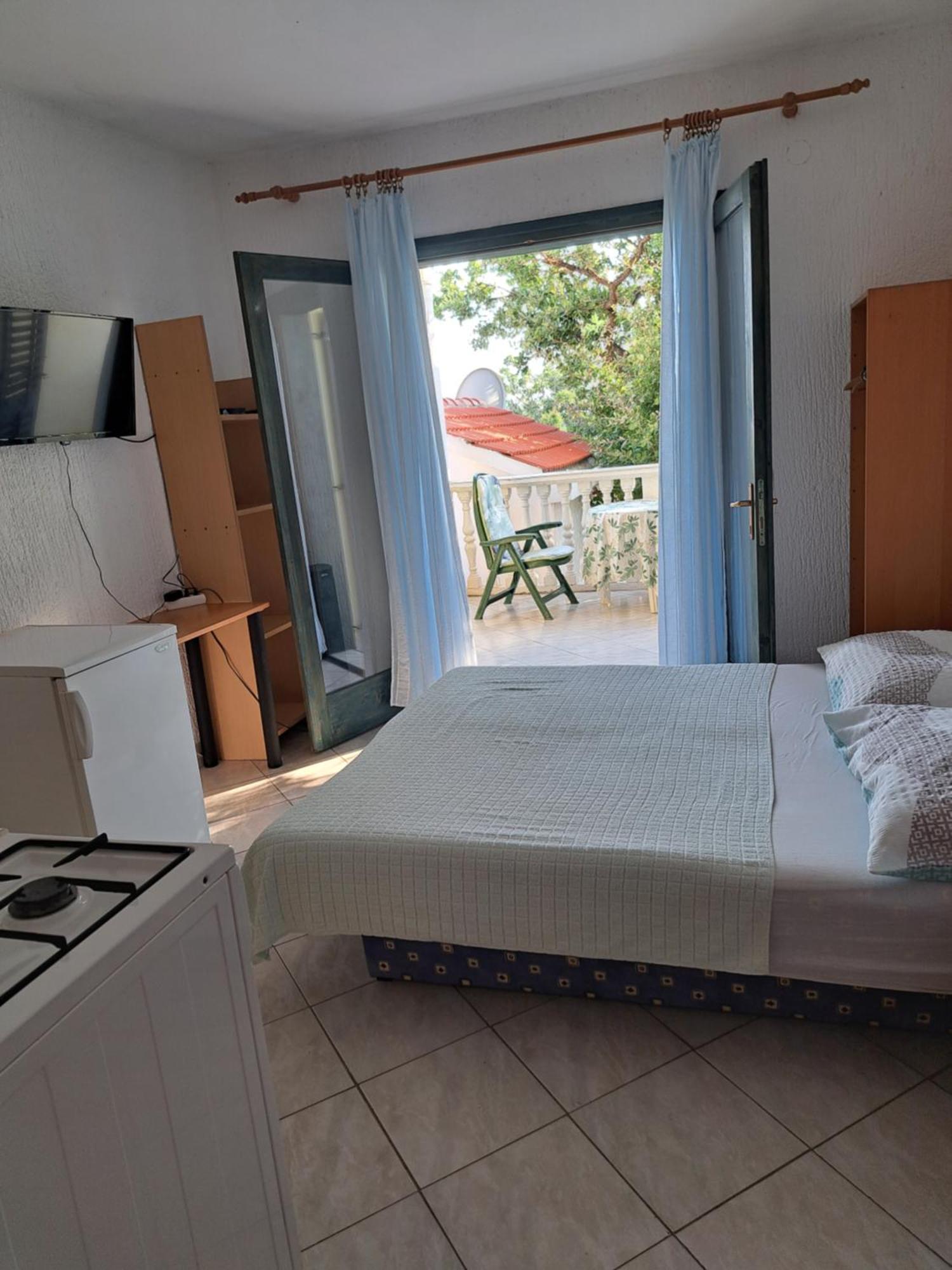 Sabol Geist Apartment Borovici